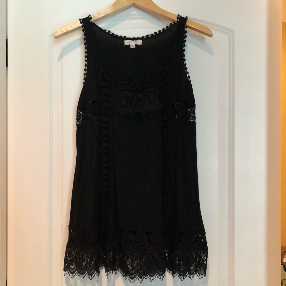 Sleeveless shirt